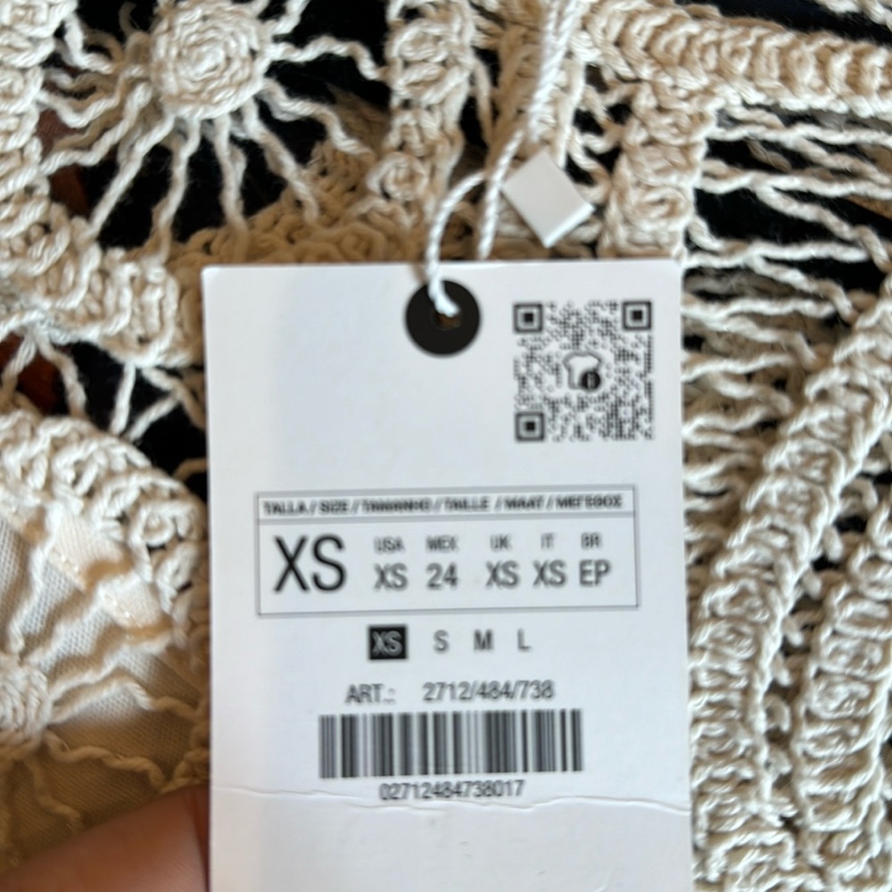 NWT Gorgeous and unique ZARA crochet dress size XS - Picture 15 of 16